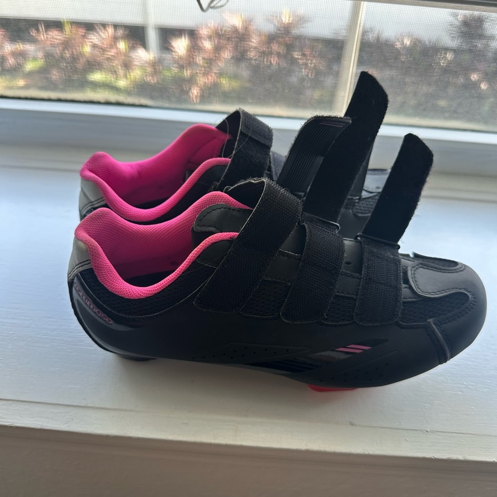 Cycling shoes